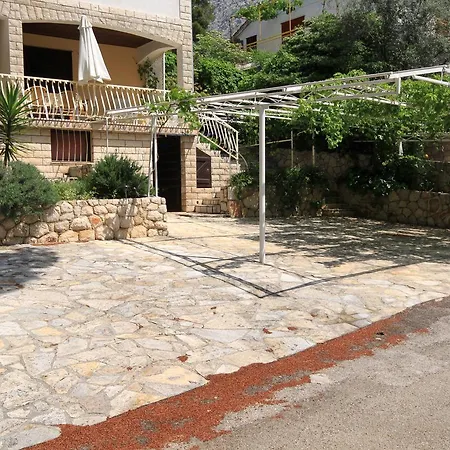 Ivan Dolac 8711c Apartment Jelsa (Hvar)